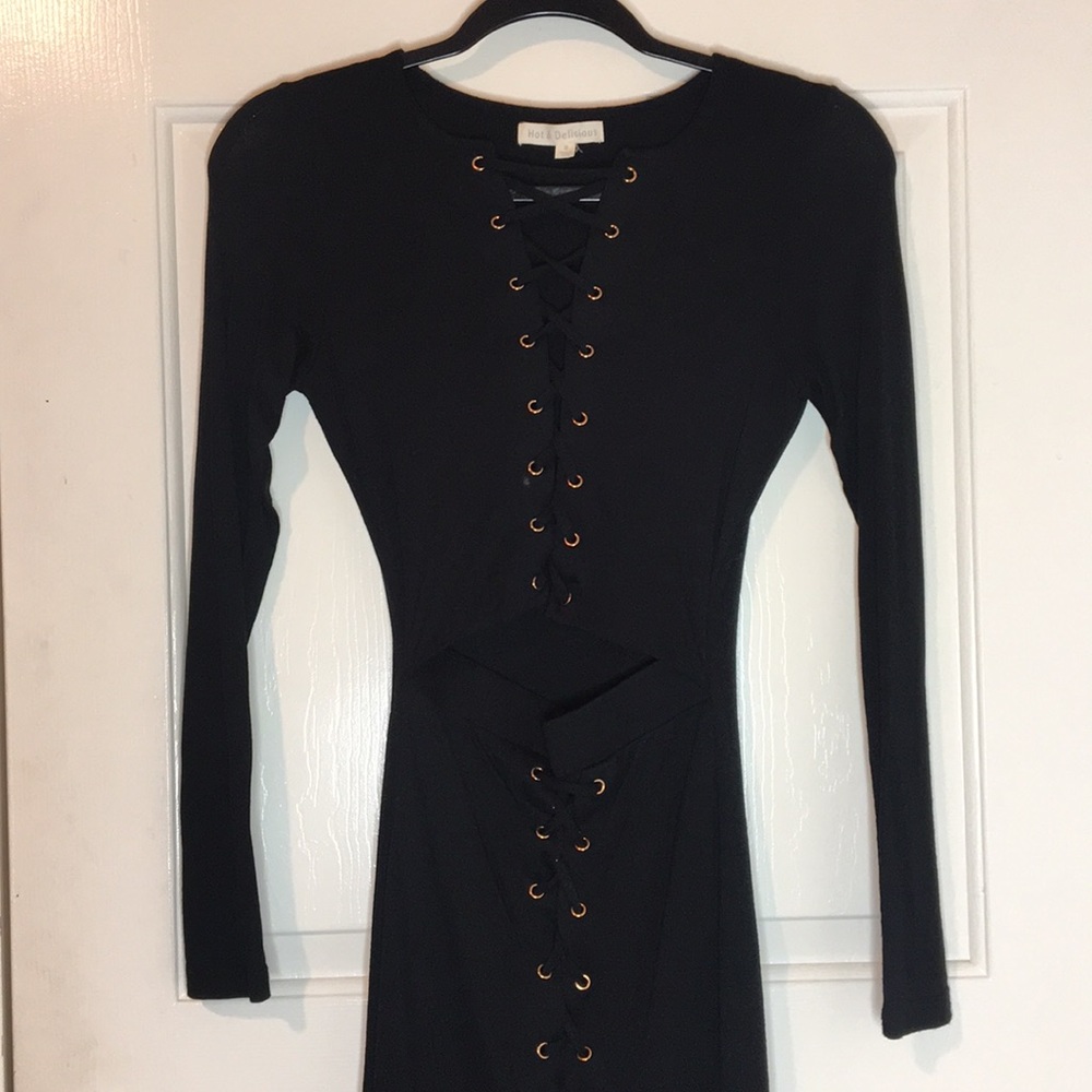 Fitted Black Dress with Cutouts💕
